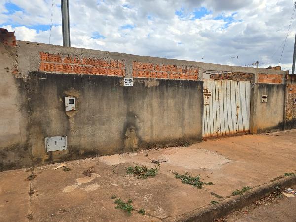 Casa - Venda, VILA ESPERANCA, SANTO ANTONIO DO DESCOBERTO, GO